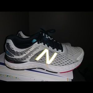 Women’s New Balance Size 10